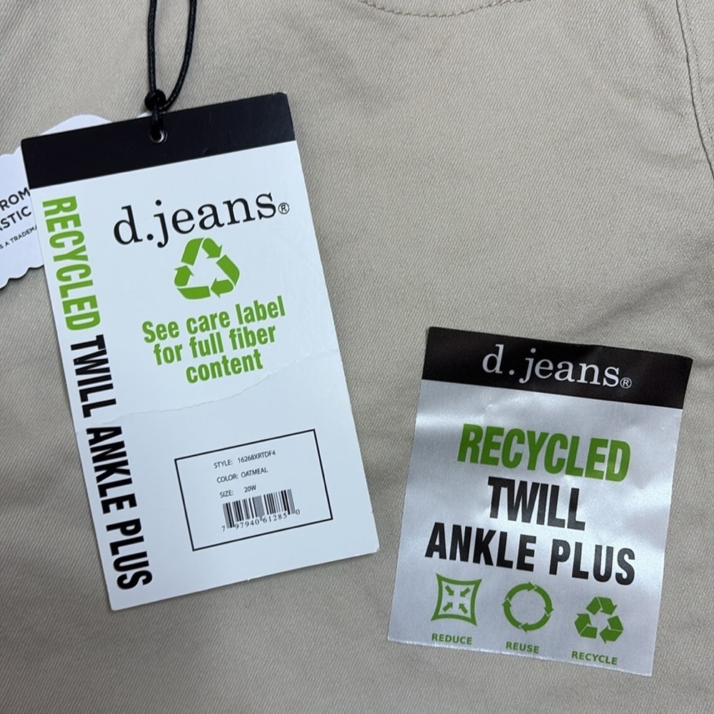 ⭐️ NWT- d.jeans recycled twill oatmeal cropped pants- size 20W - Picture 2 of 8